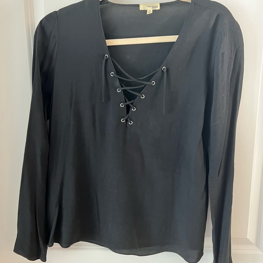 Aritiza blouse by Wilfred Free, size small